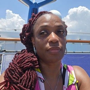 Meet your Posher, Francesca